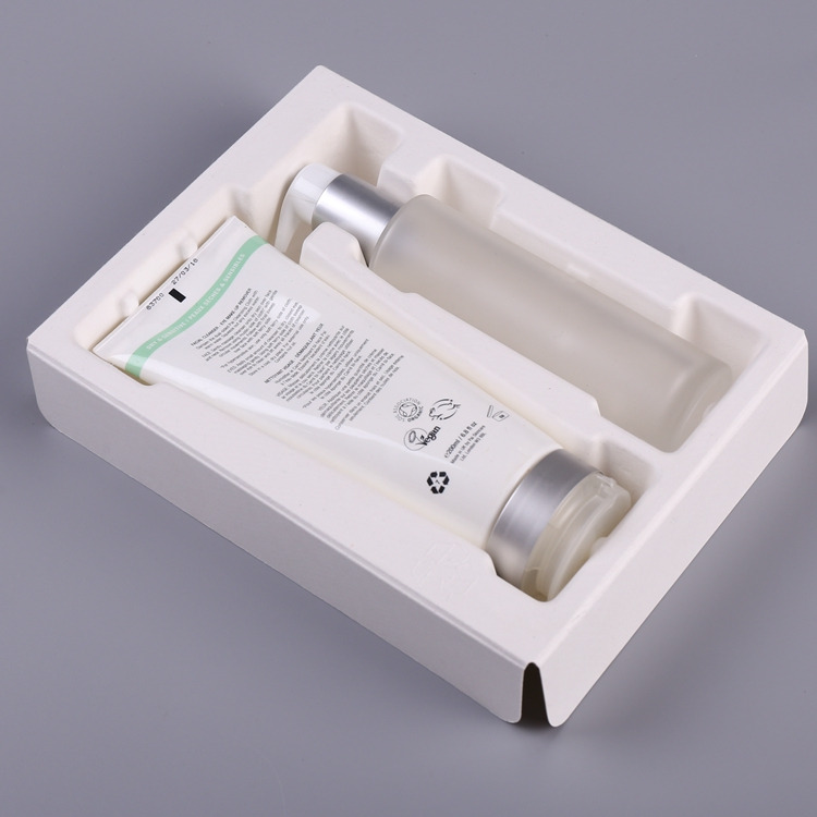 Thermoformed pulp insert with smooth finish